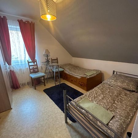 Apartmenthaus Iris&Jasmin Lalendorf ภายนอก รูปภาพ